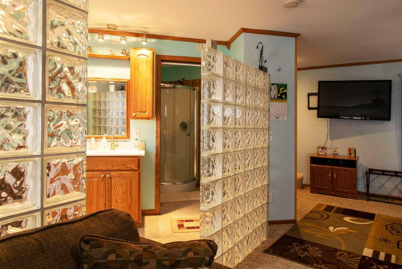 Juneau Shane Acres Country Inn מראה חיצוני תמונה