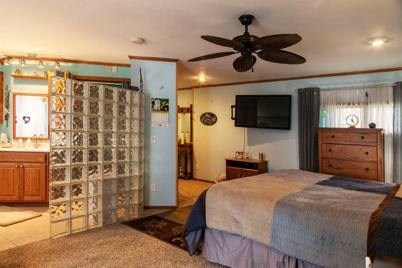 Juneau Shane Acres Country Inn מראה חיצוני תמונה